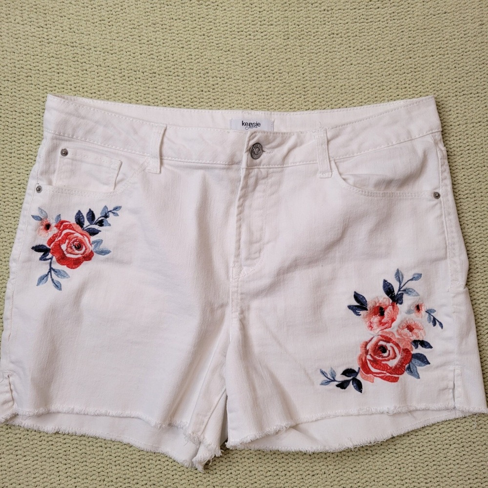 White Floral Embroidered Denim Jean Shorts Size 10/30 Raw Hem Coquette Feminine - Picture 13 of 14
